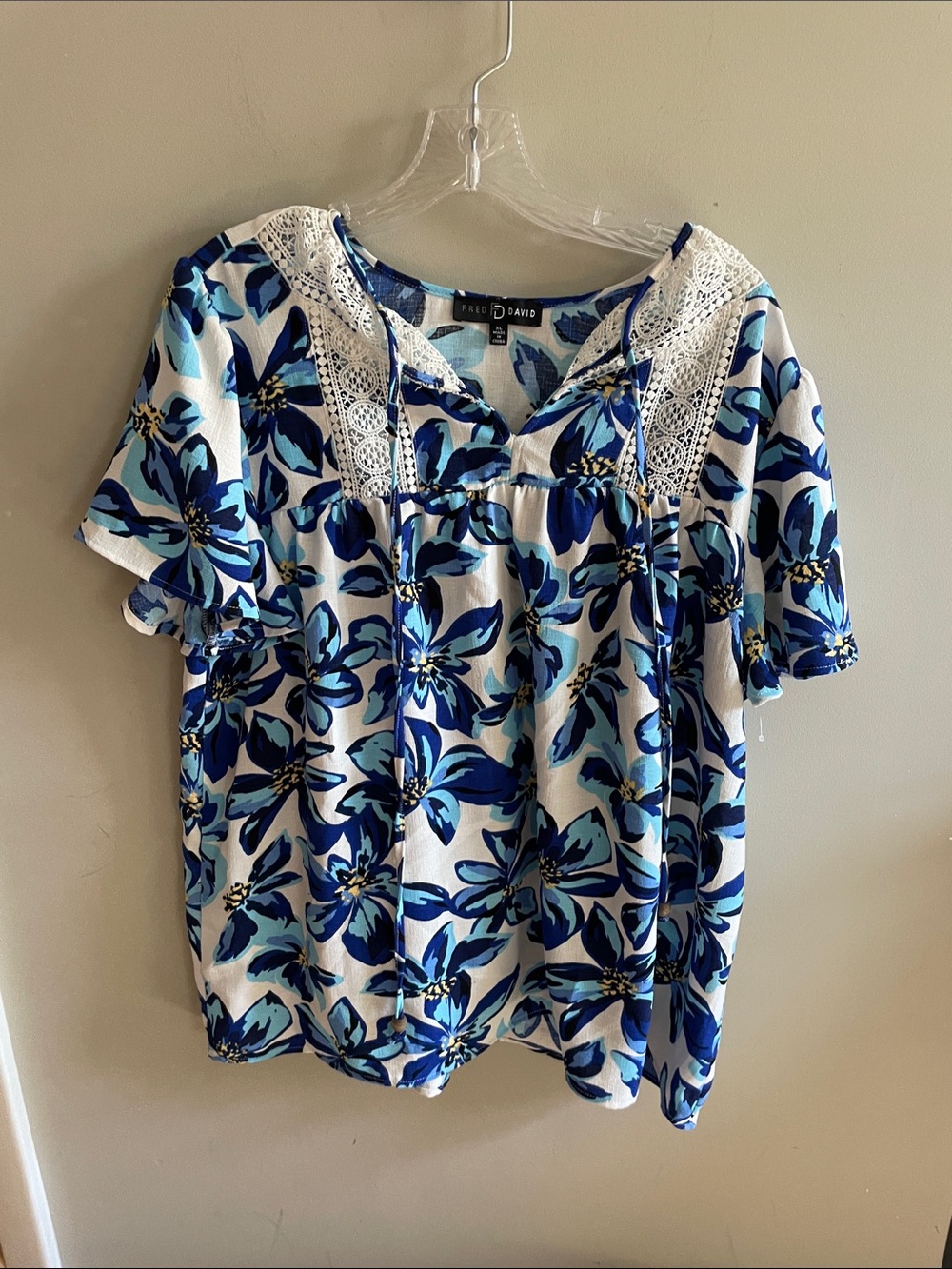 Fred David Blue & White Floral Lace-Trim Blouse